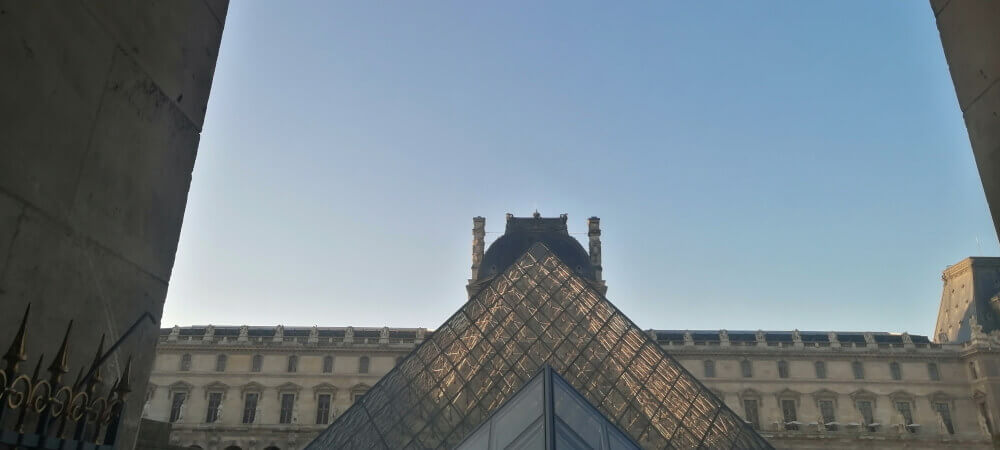 musée louvre enfant famille pyramide pei